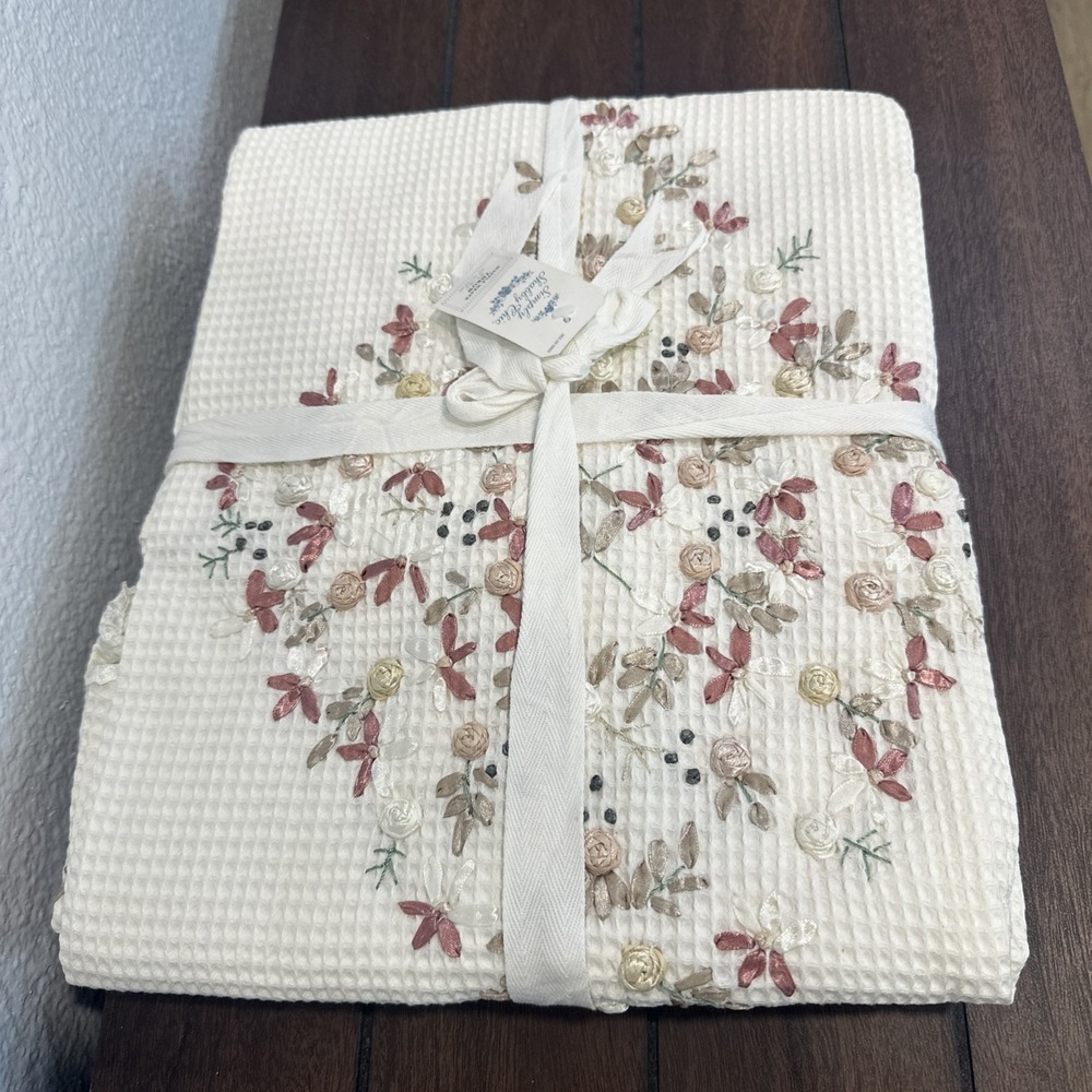 NWT Shabby Waffle Weave Throw Blanket Pink Floral‎ 50x60 Cottagecore BEAUTIFUL